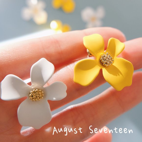 3/$35 Yellow Flower Stud Earring - Picture 4 of 5